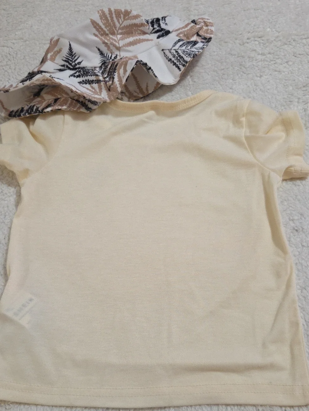 NWT SHEIN 2PC TSHIRT AND SUN HAT